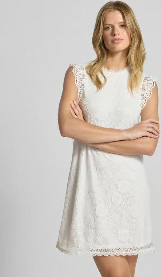 Pieces Regular fit kanten jurk met geschulpte zoom model 'OLLINE' - Foto 2