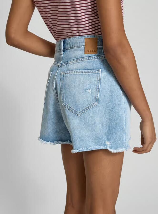 Pieces regular fit korte jeans van puur katoen model 'SUMMER'