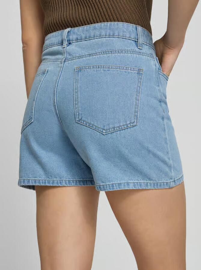 Pieces regular fit korte jeans van katoenmix model 'ABBI'
