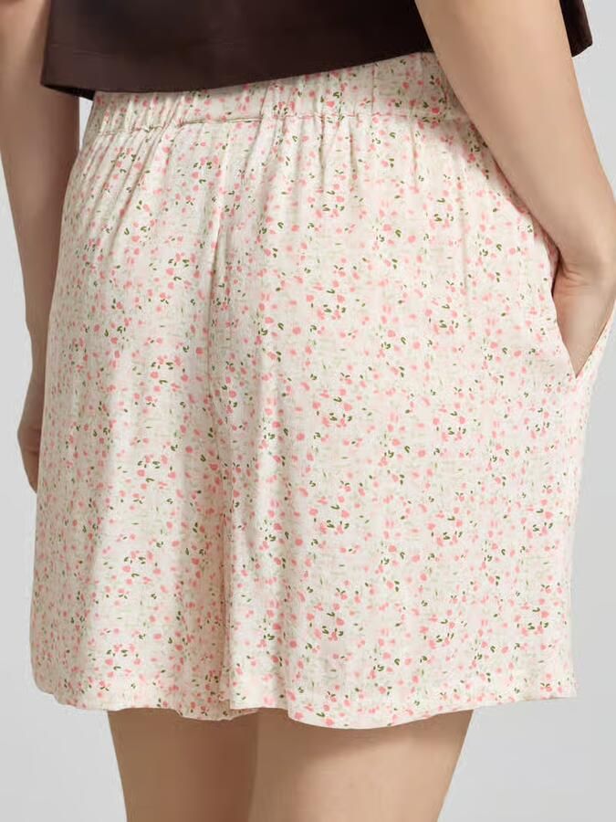 Pieces regular fit shorts van zuivere viscose model 'BARRI'