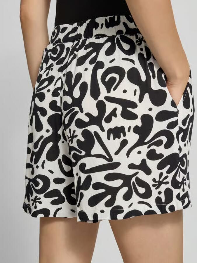 Pieces regular fit shorts van zuivere viscose model 'BARRI'