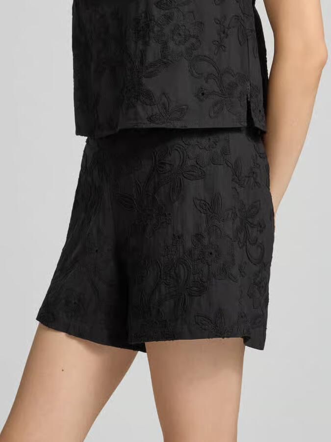 Pieces regular fit stoffen shorts van puur katoen model 'PCGINGER'