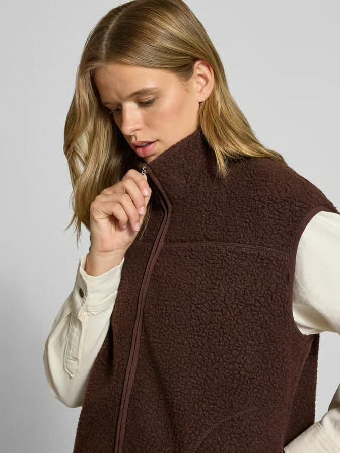 Pieces relaxed fit bodywarmer in teddylook model 'SADIA' - Foto 2