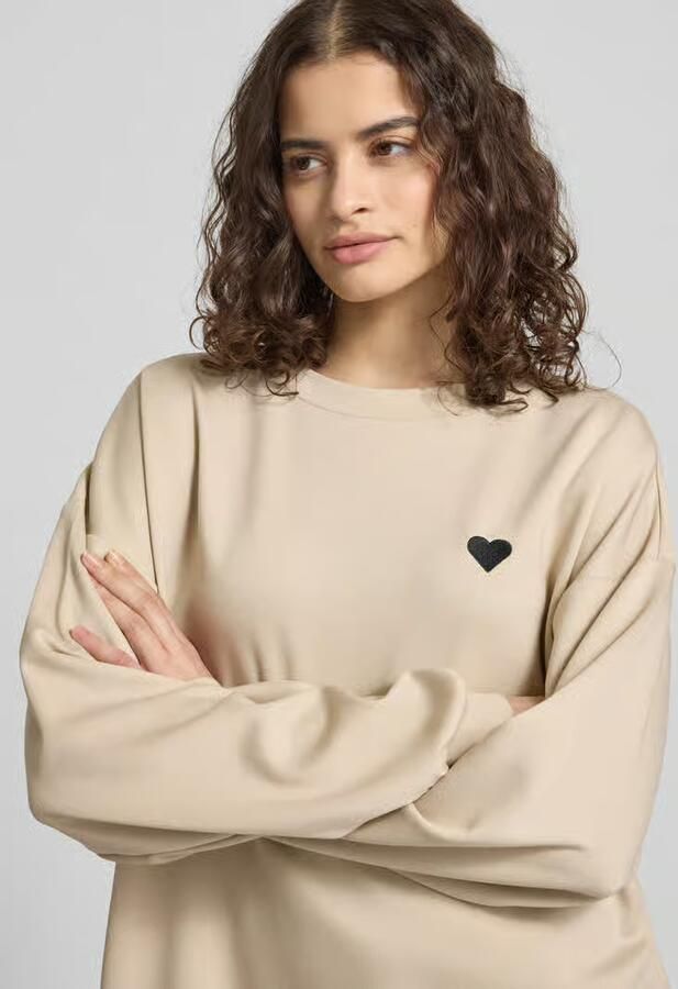 Pieces Relaxed fit Pullover met Hartvormige borduursel Model 'TALIA'