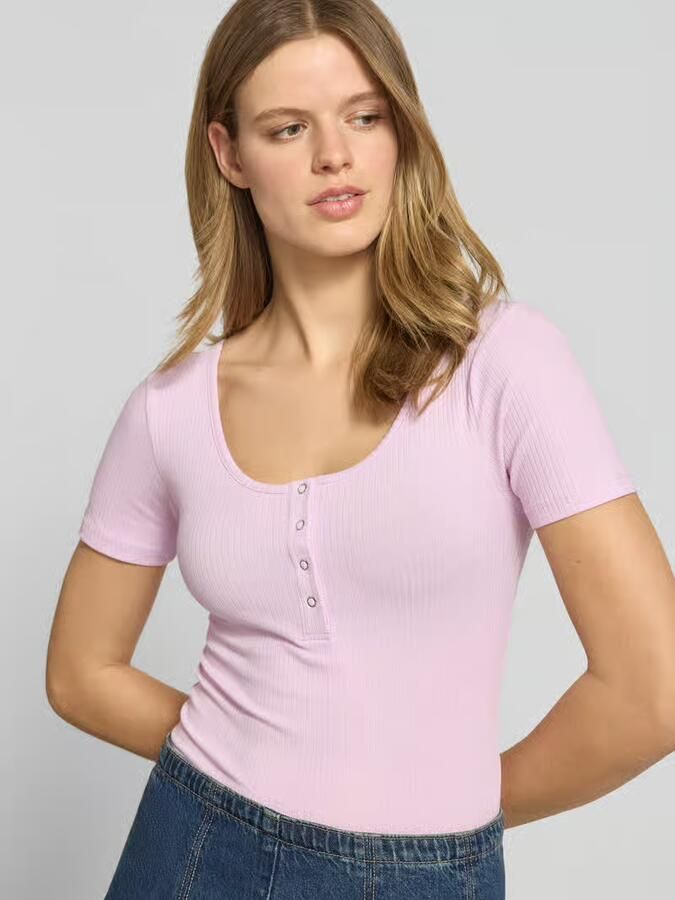 Pieces slim fit T-shirt van katoenmix model 'KITTE'