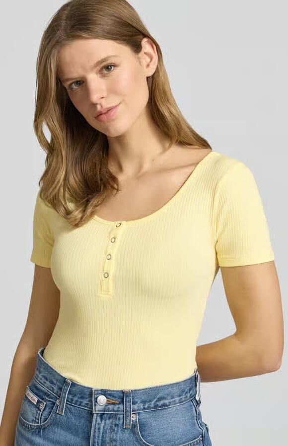 Pieces slim fit T-shirt van katoenmix model 'KITTE'