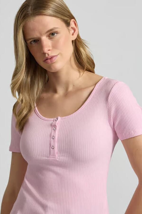 Pieces slim fit T-shirt van katoenmix model 'KITTE'