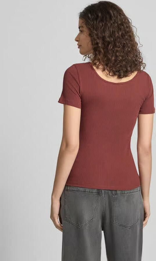 Pieces Slim fit T-shirt van katoenmix met kort drukknooppaneel model 'KITTE' - Foto 13