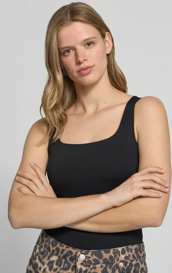 Pieces slim fit tank top met u-hals model 'LULA'