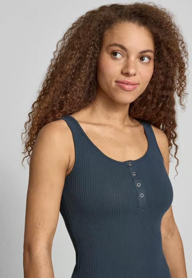 Pieces slim fit tanktop van mix van biologisch katoen model 'KITTE'