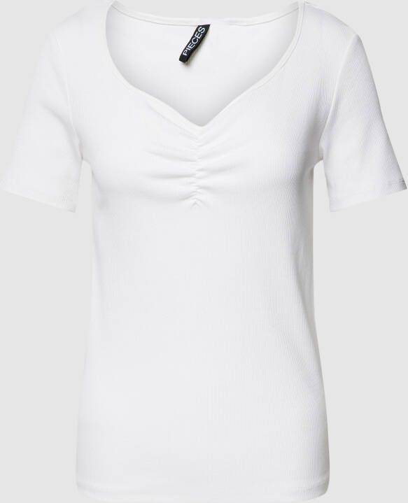 Pieces T-shirt met hartvormige hals model 'TANIA'