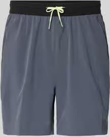 PUMA Performance Short met elastische band en logo
