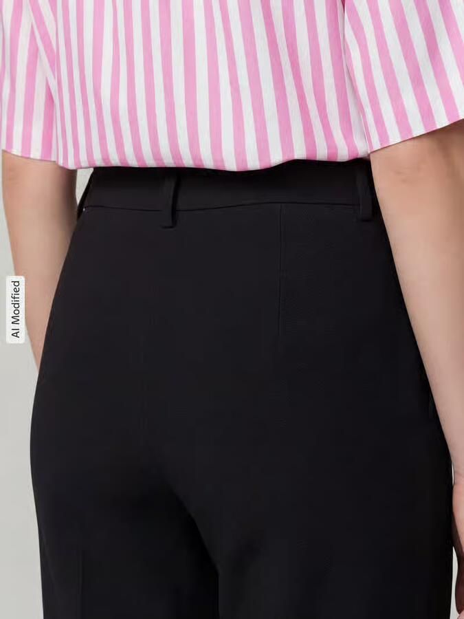 RAFFAELLO ROSSI Regular fit barrel leg broek van viscosemix model 'Miley Buttons'