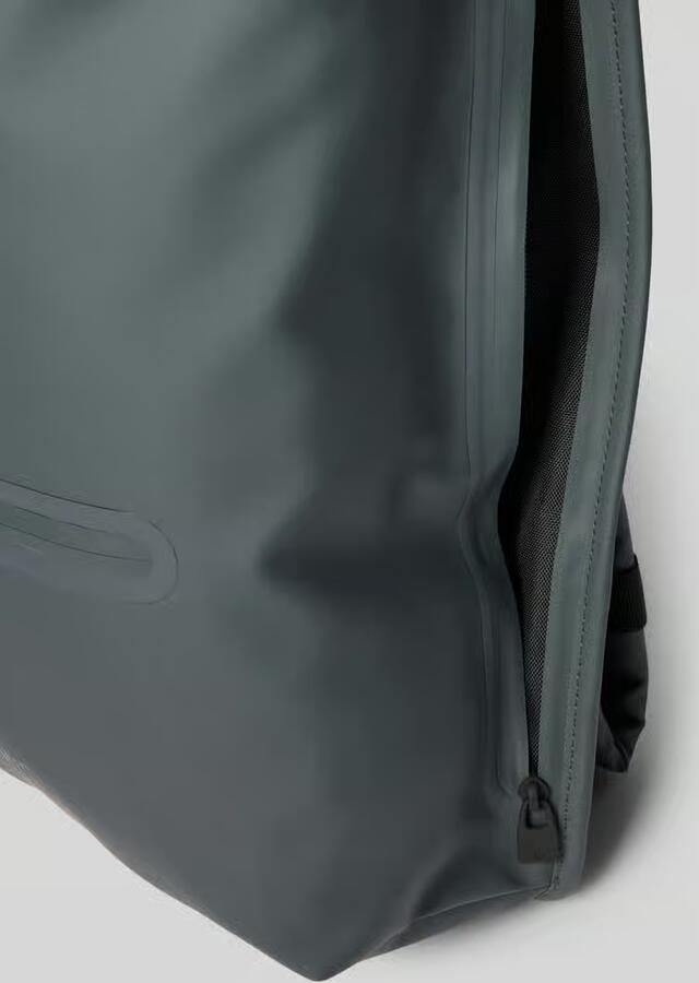 Rains Rugzakfunctie met karabijnsluiting model 'Rolltop'