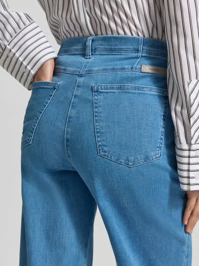 Raphaela By Brax Flared fit jeans met steekzakken model 'Laura' - Foto 2