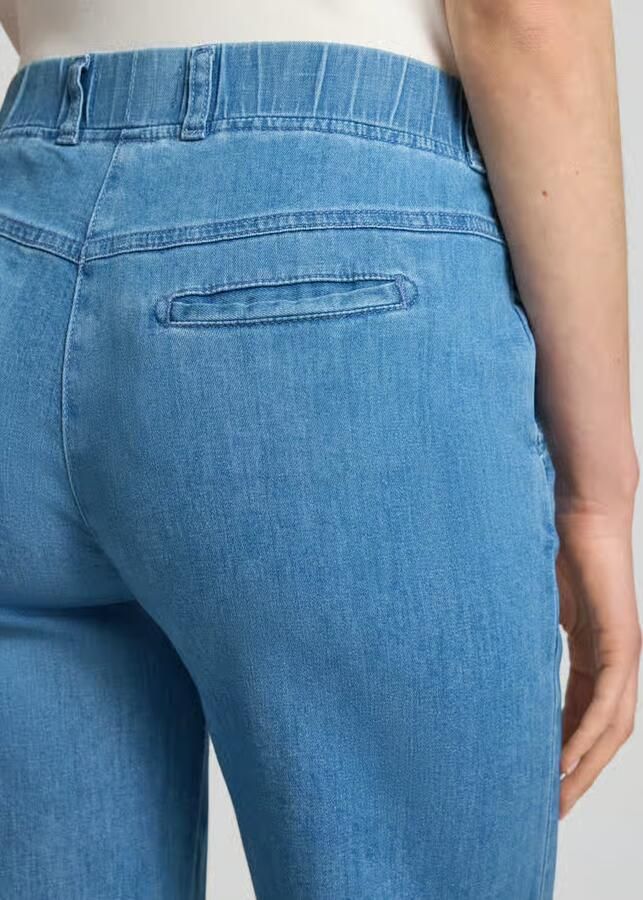 Raphaela By Brax flared jeans van katoenmix model 'PAM'