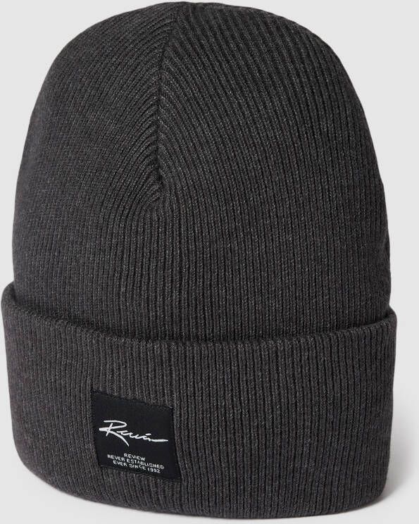 REVIEW Beanie met labelpatch