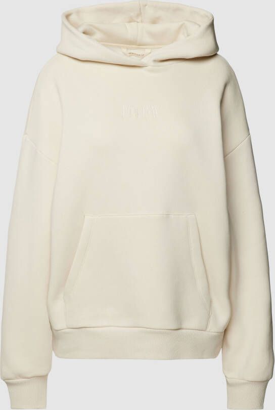 REVIEW Hoodie met kangoeroezak