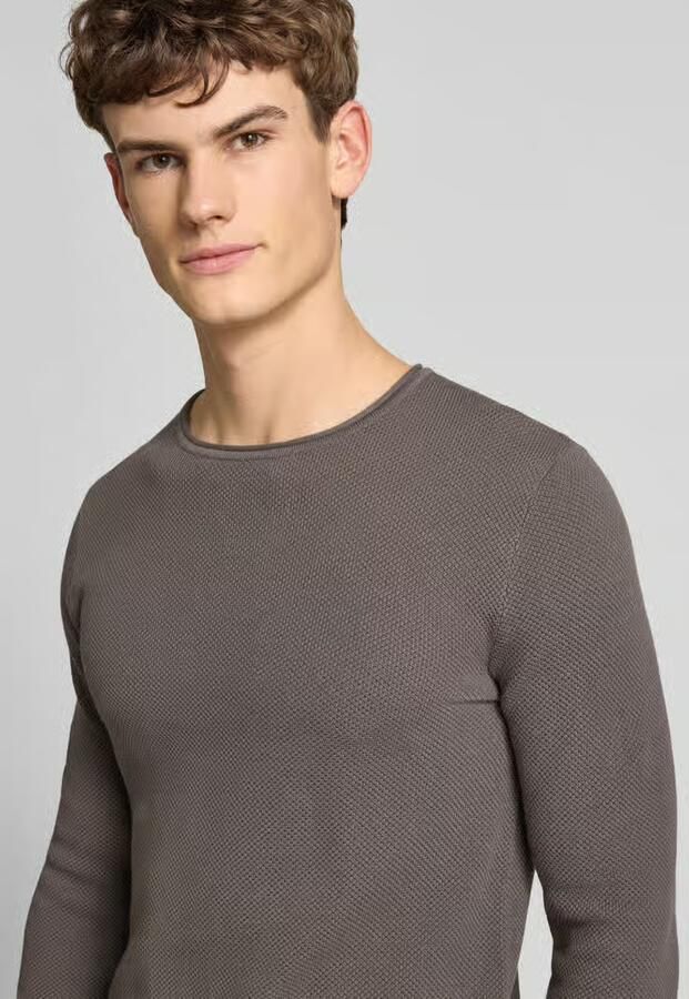 REVIEW Basic gebreide pullover met ronde hals en rolranden