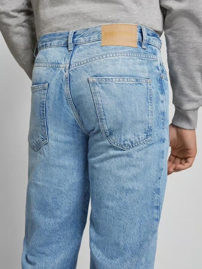 REVIEW Essentials straight fit jeans