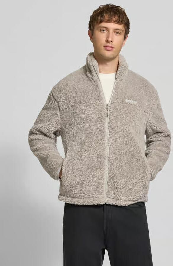 REVIEW Fleecejack met labeldetail en ritssluiting - Foto 2