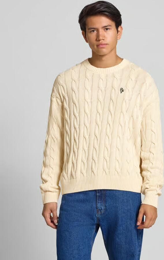 REVIEW Gebreide pullover met kabelpatroon en labelstitching - Foto 2