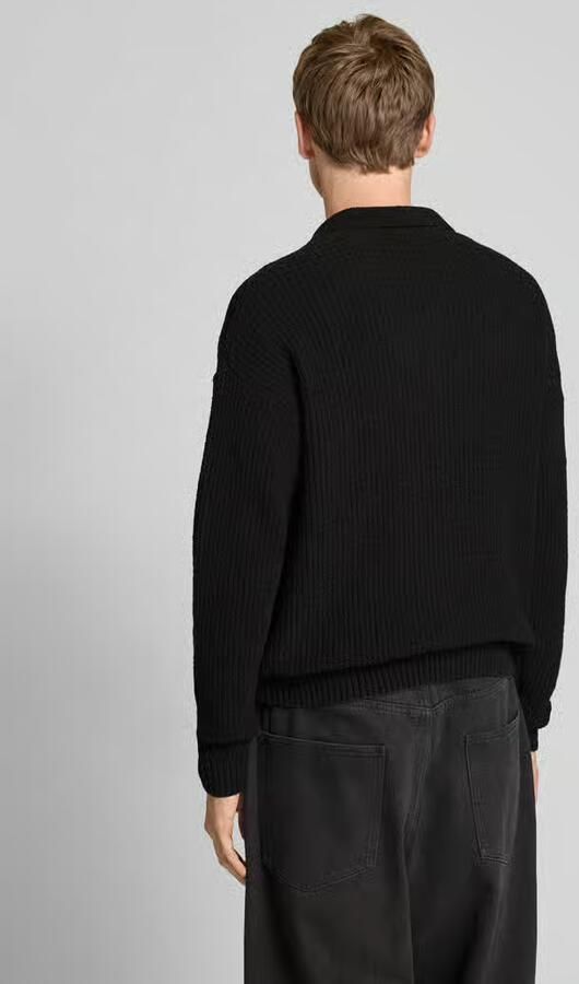 REVIEW Gebreide pullover met labelstitching