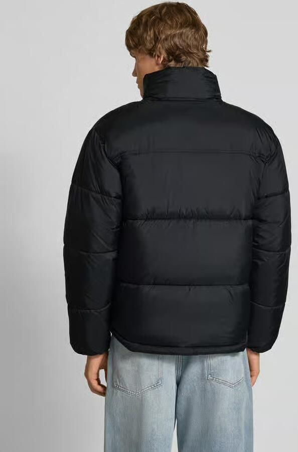 REVIEW Gewatteerd jack met opstaande kraag