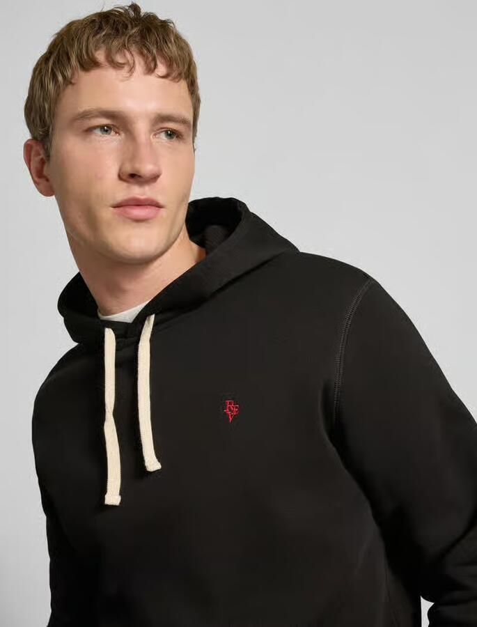 REVIEW Hoodie met kangoeroezak