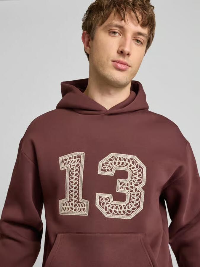 REVIEW Hoodie met kettingborduursel en kangoeroezak