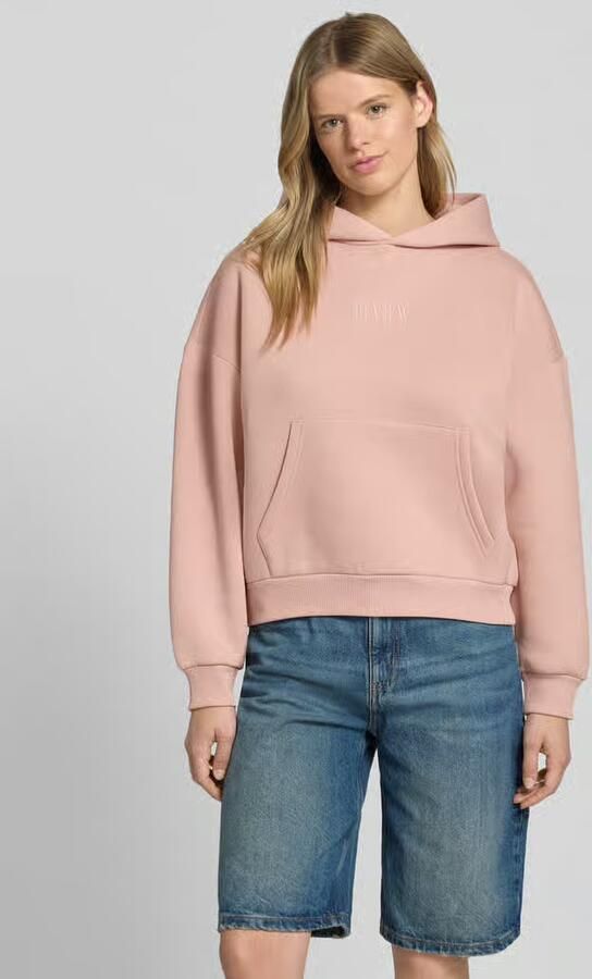 REVIEW Hoodie met labelstitching en kangoeroezak - Foto 2