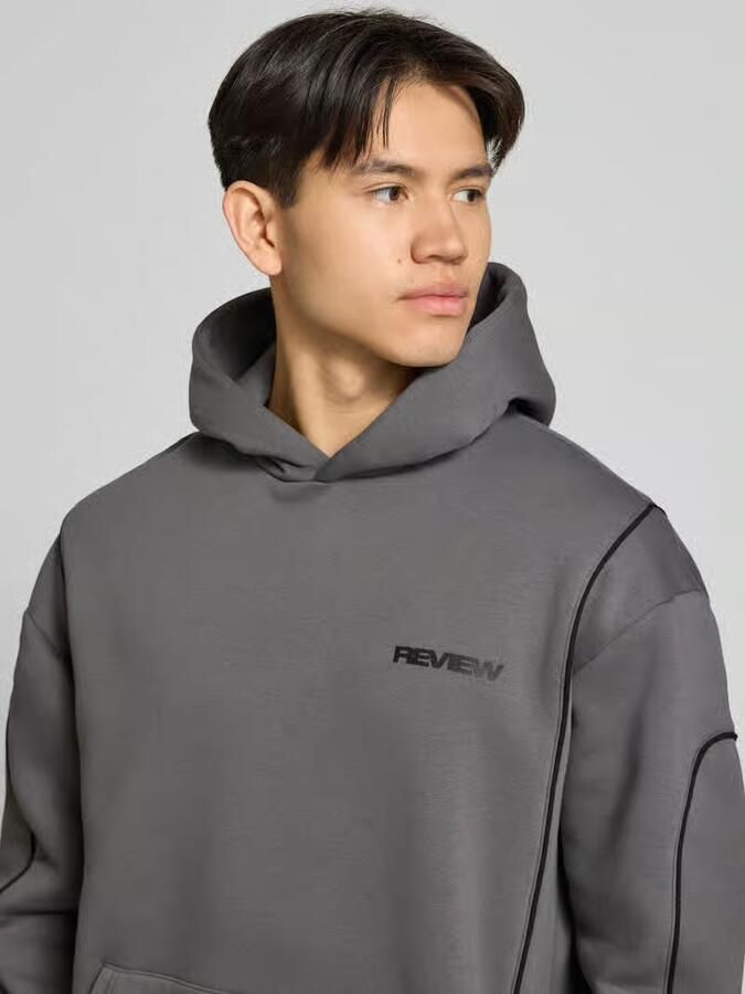 REVIEW hoodie met logo en kangoeroezak