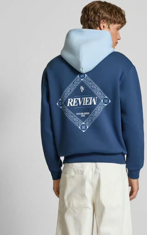 REVIEW Hoodie met logo en kangoeroezak