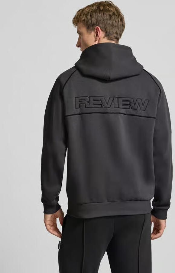 REVIEW Hoodie met logoprint en contrasterende biezen - Foto 2
