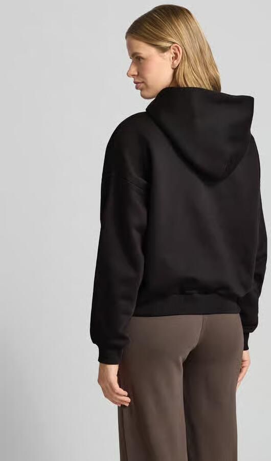 REVIEW Hoodie met motiefstitching en kangoeroezak - Foto 3