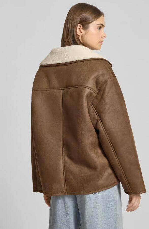 REVIEW Jack in leerlook met voering van teddybont