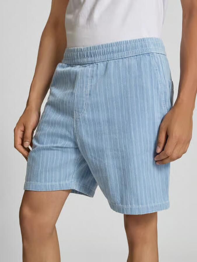 REVIEW Korte broek met structuurpatroon en elastische band