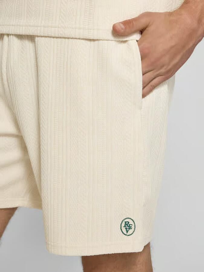 REVIEW Korte broek met structuurpatroon en elastische band