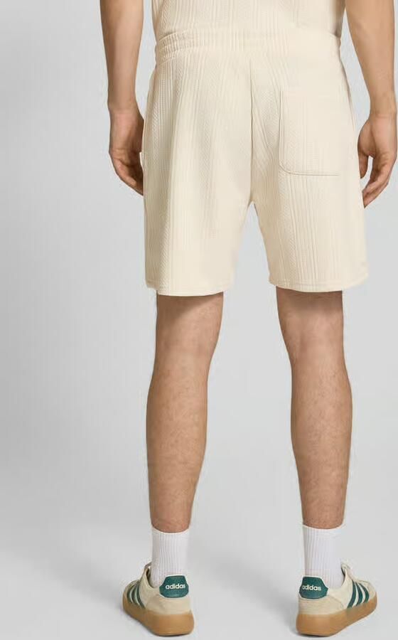 REVIEW Korte broek met structuurpatroon en elastische band - Foto 2