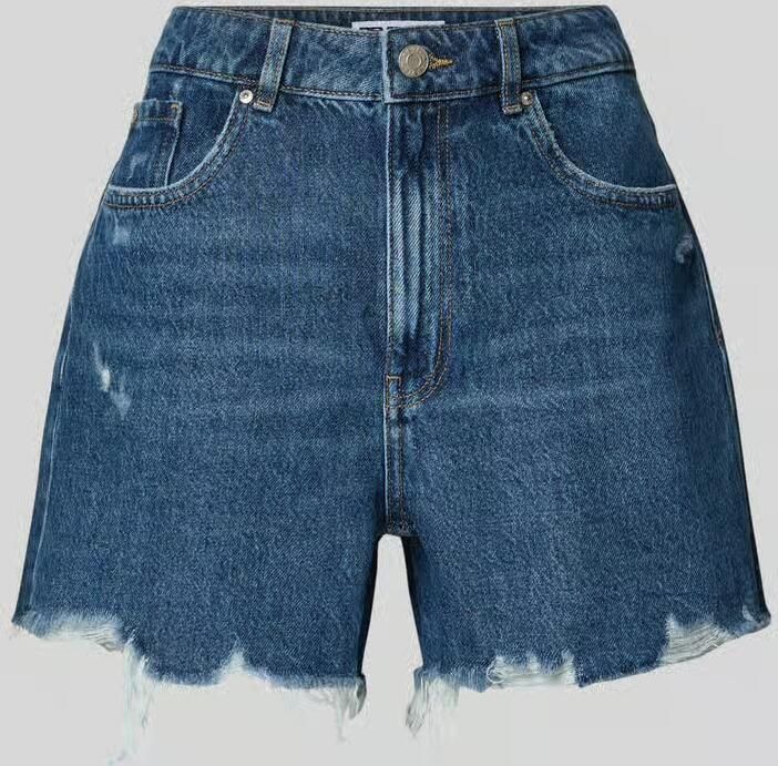 REVIEW Korte jeans in used-look en met 5-pocketmodel - Foto 2