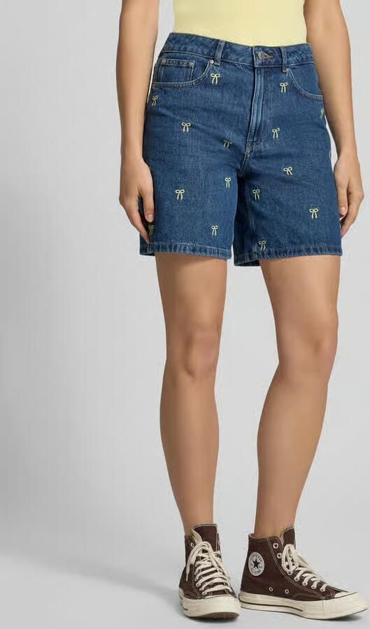 REVIEW Korte jeans met stitchings - Foto 4