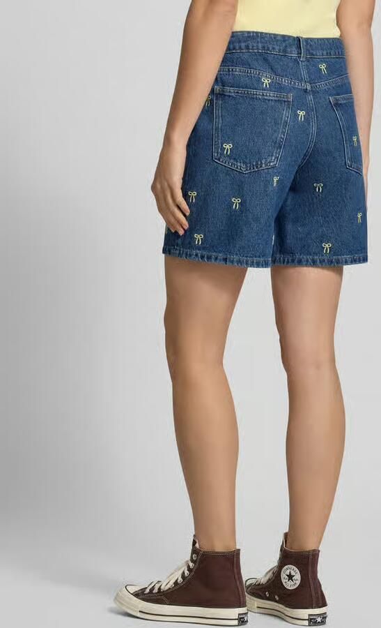REVIEW Korte jeans met stitchings
