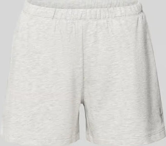 REVIEW Korte sweatshorts met borduursel - Foto 2
