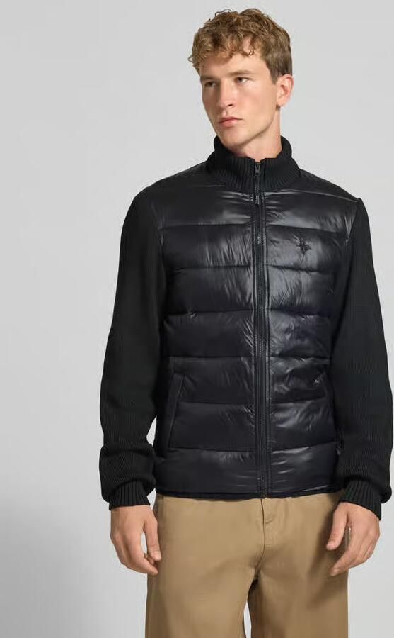 REVIEW Licht gewatteerd jack met gebreide mouwen en opstaande kraag - Foto 3