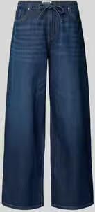 REVIEW loose fit jeans met wijde benen