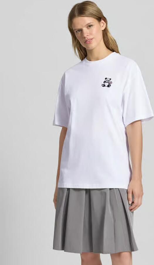 REVIEW Oversized T-shirt met motiefstitching - Foto 2