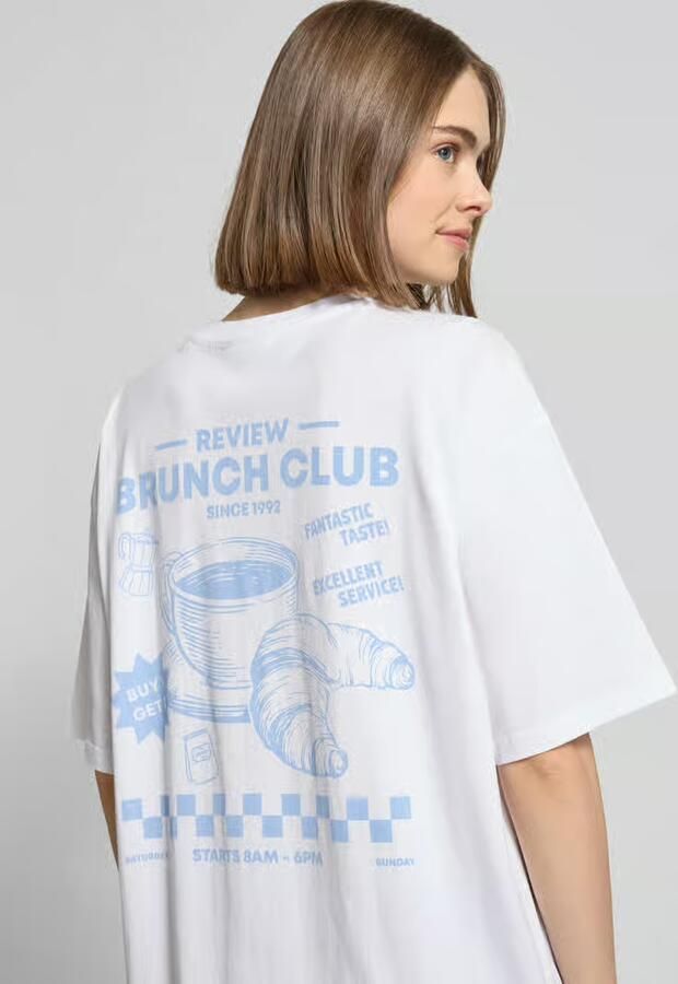 REVIEW Oversized T-shirt met statementprint