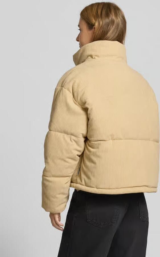 REVIEW Regular fit gewatteerd jack in ribcordlook