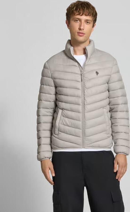 REVIEW Regular fit gewatteerd jack met geborduurd logo - Foto 3