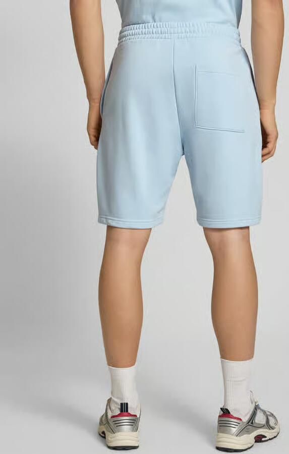 REVIEW regular fit sweatshorts met labelstitching - Foto 4